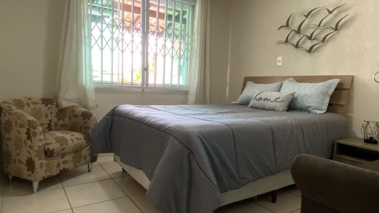 Casa De Praia Top! Beto Carrero, 500M Do Parque, Com Piscina E Sinuca, 1 Suite E 2 Quartos, 3Bwc, A 300M Da Praia, Churrasqueira E Estacionamento Privado Penha  Zewnętrze zdjęcie